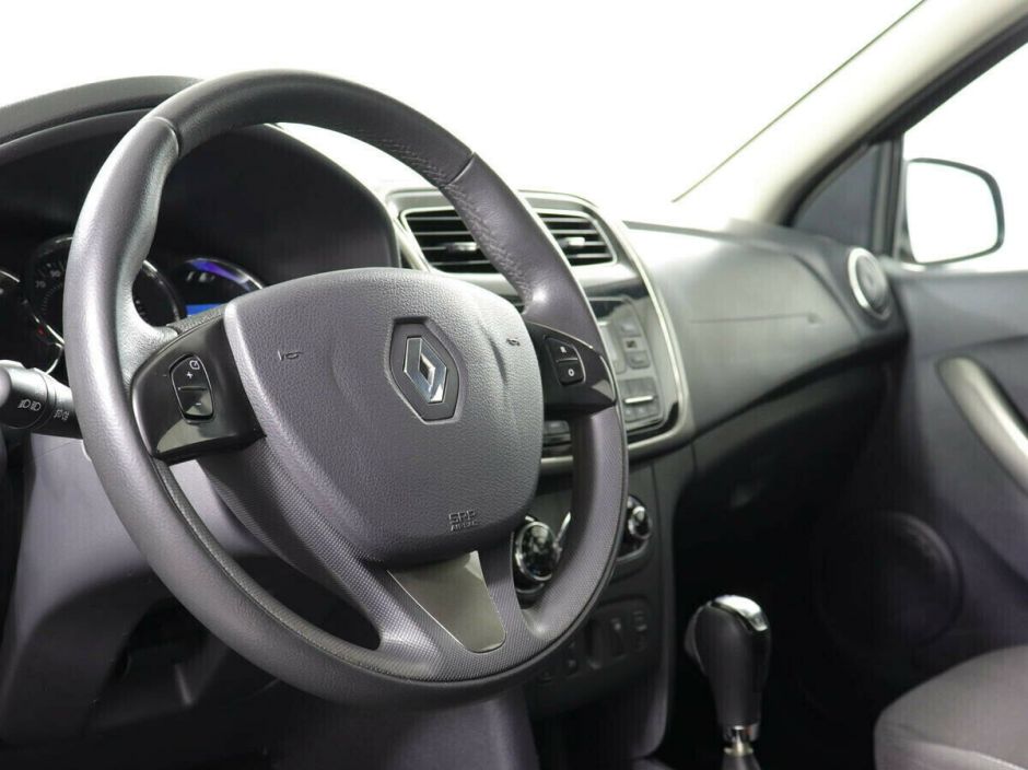 Renault Sandero 1.6 АКПП, 2017, 74 000 км фото 8