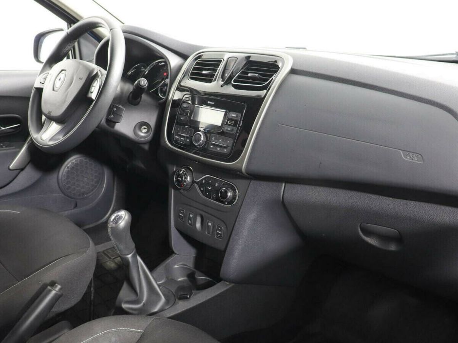 Renault Sandero 1.6 МКПП, 2016, 84 000 км фото 7