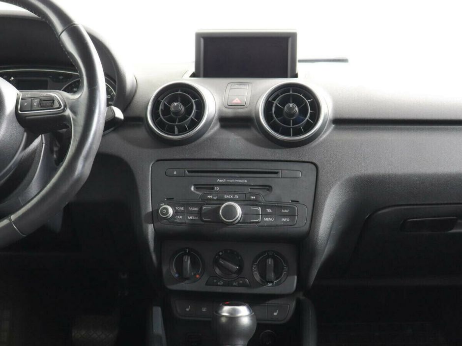 Audi A1 1.4 РКПП, 2012, 144 000 км фото 5