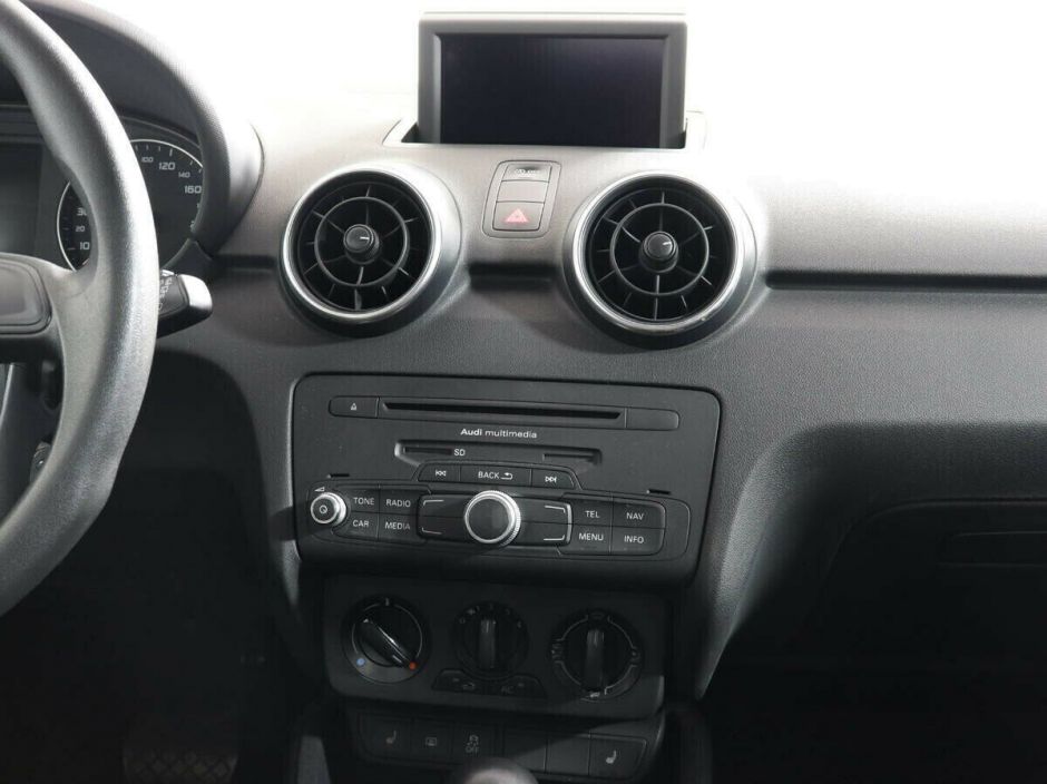 Audi A1 1.4 РКПП, 2013, 123 000 км фото 5