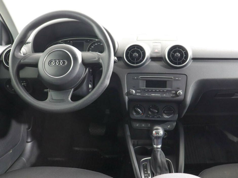 Audi A1 1.4 РКПП, 2016, 93 000 км фото 5