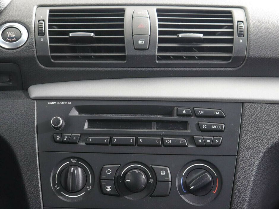 BMW 1 серии 1.6 АКПП, 2010, 157 000 км фото 8