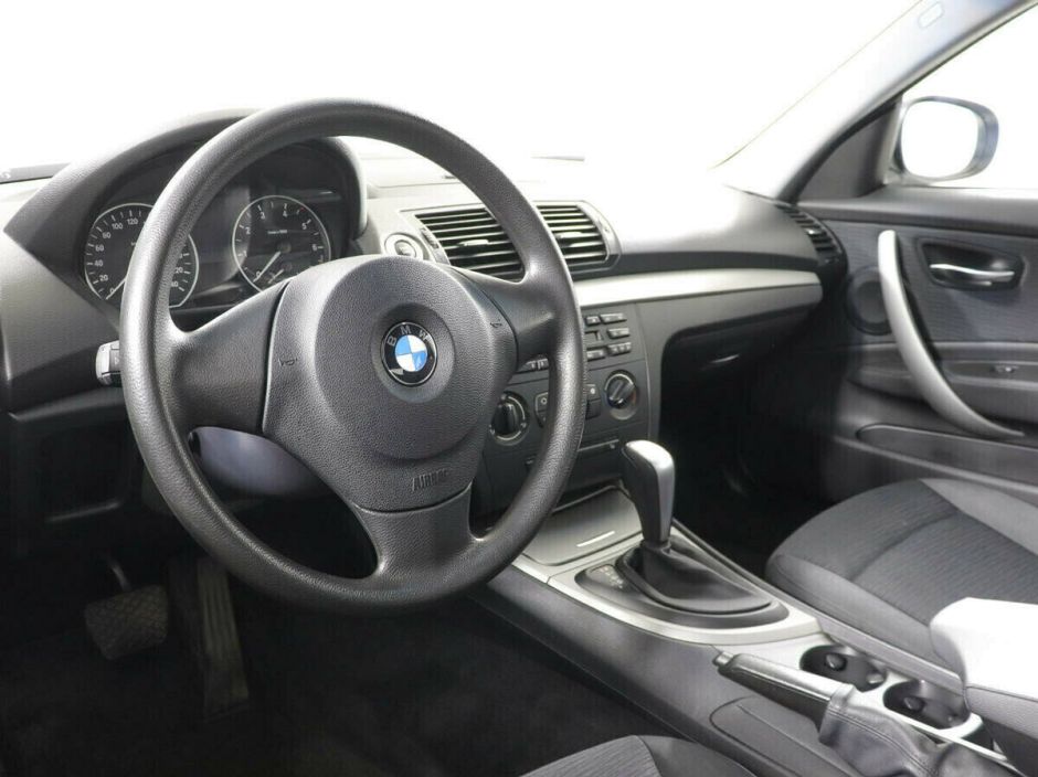 BMW 1 серии 1.6 АКПП, 2010, 157 000 км фото 9