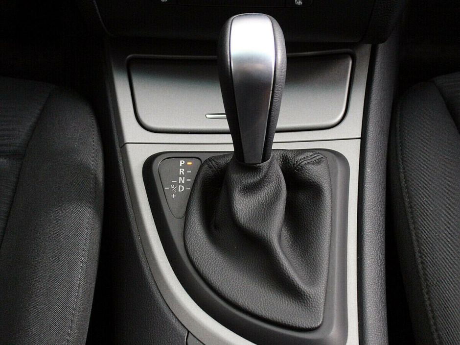 BMW 1 серии 1.6 АКПП, 2010, 160 000 км фото 6