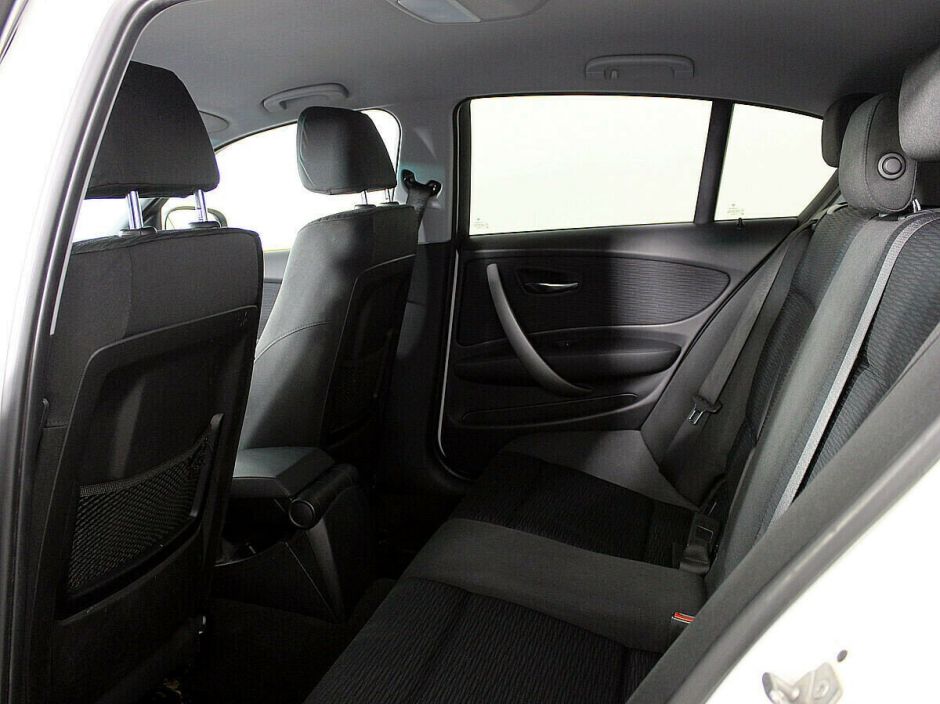 BMW 1 серии 1.6 АКПП, 2010, 160 000 км фото 9