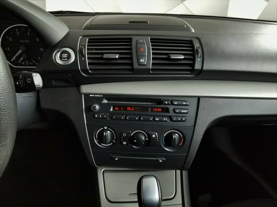 BMW 1 серии 2.0 АКПП, 2011, 150 000 км фото 9