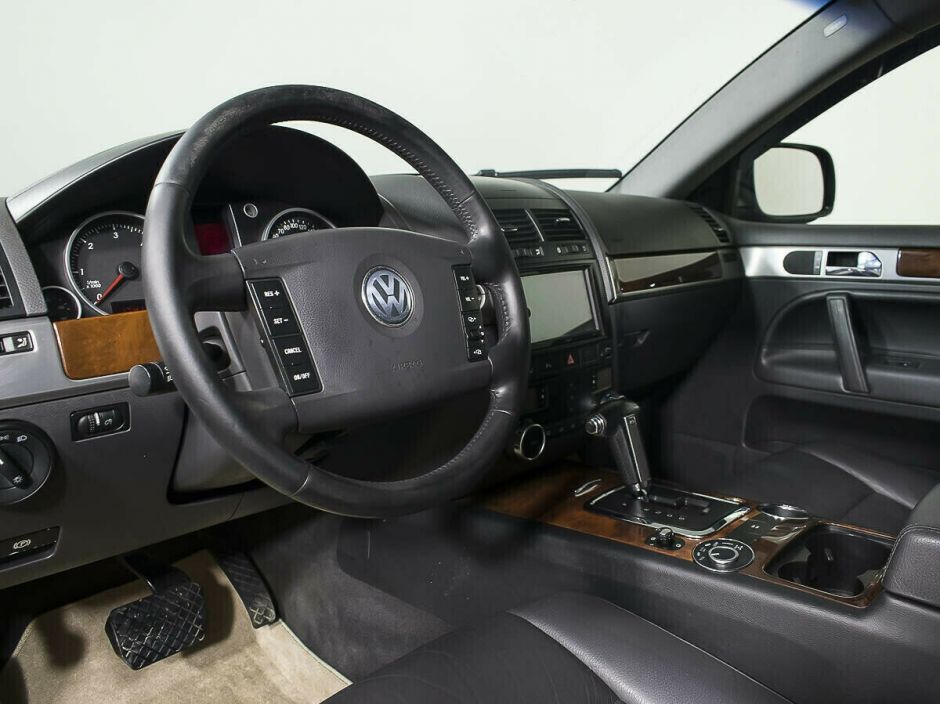 Volkswagen Touareg 2.5 АКПП, 2006, 209 000 км фото 7
