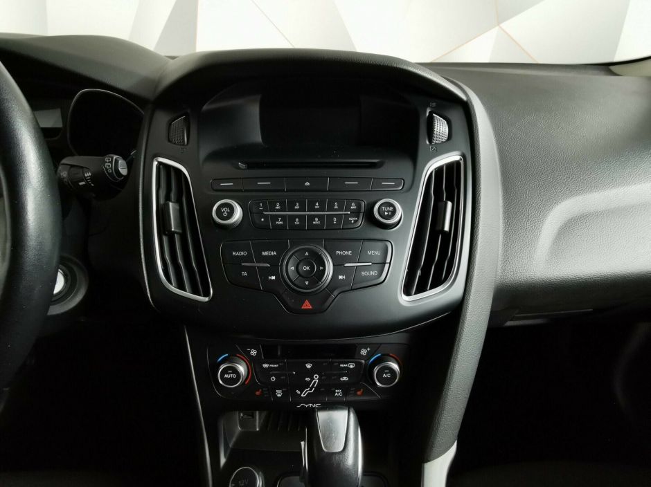 Ford Focus 1.6 РКПП, 2017, 75 000 км фото 11