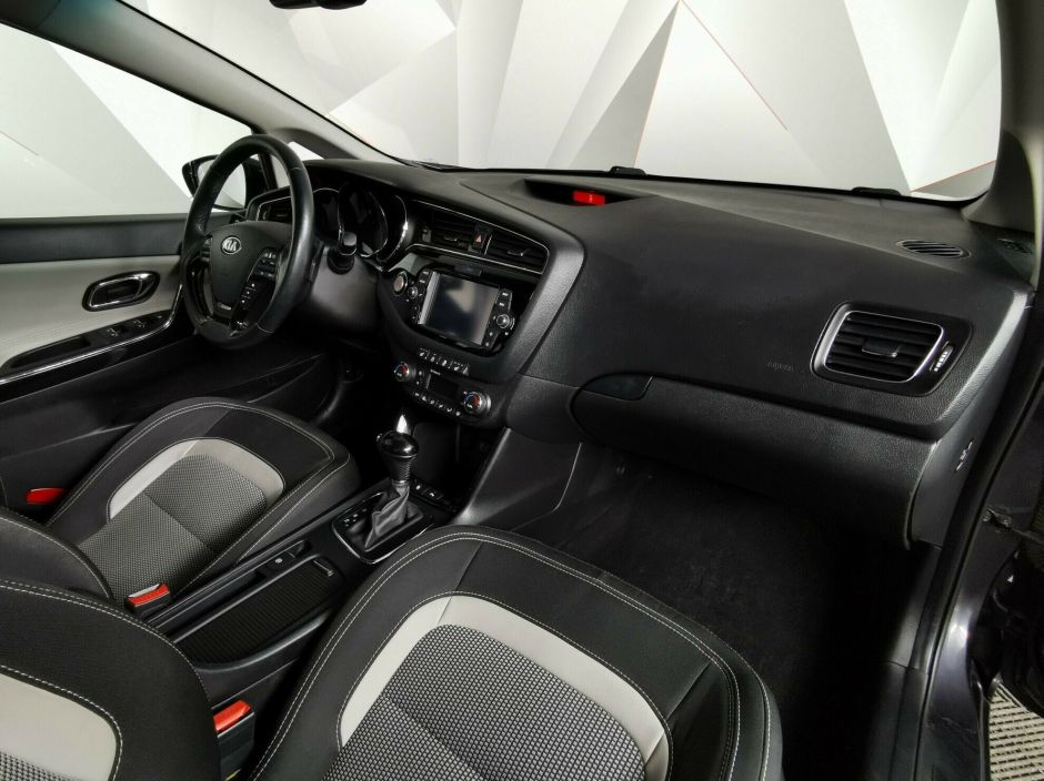 Kia Ceed 1.6 РКПП, 2015, 104 000 км фото 6
