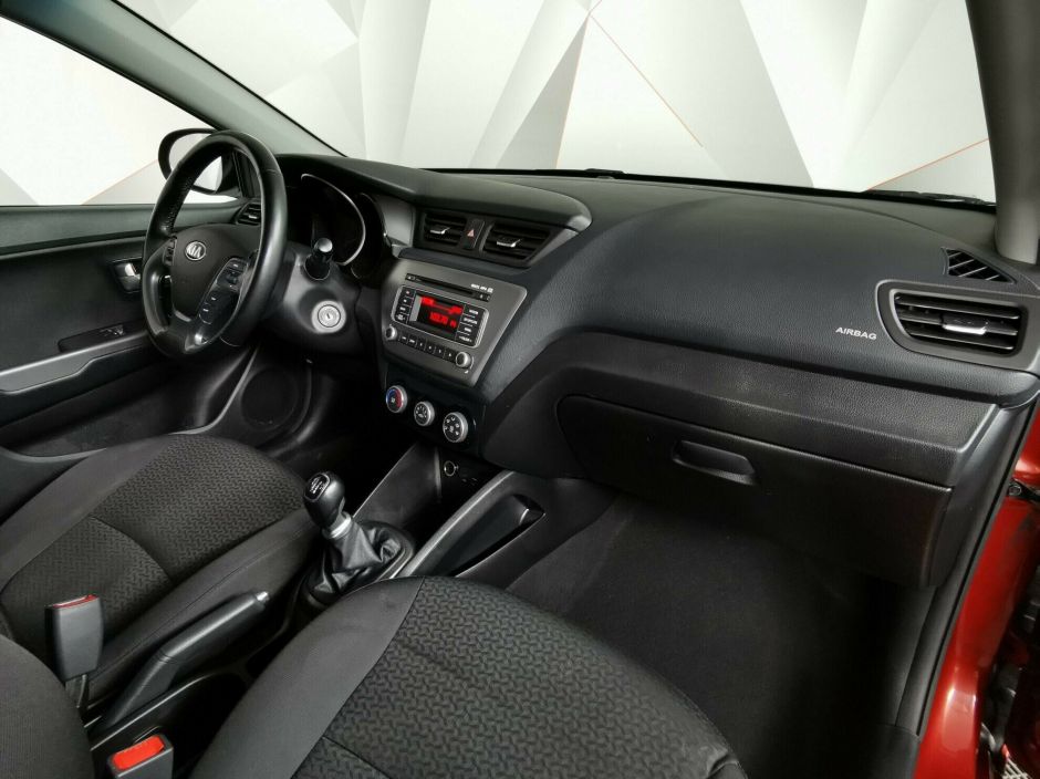 Kia Rio 1.4 МКПП, 2016, 89 000 км фото 10