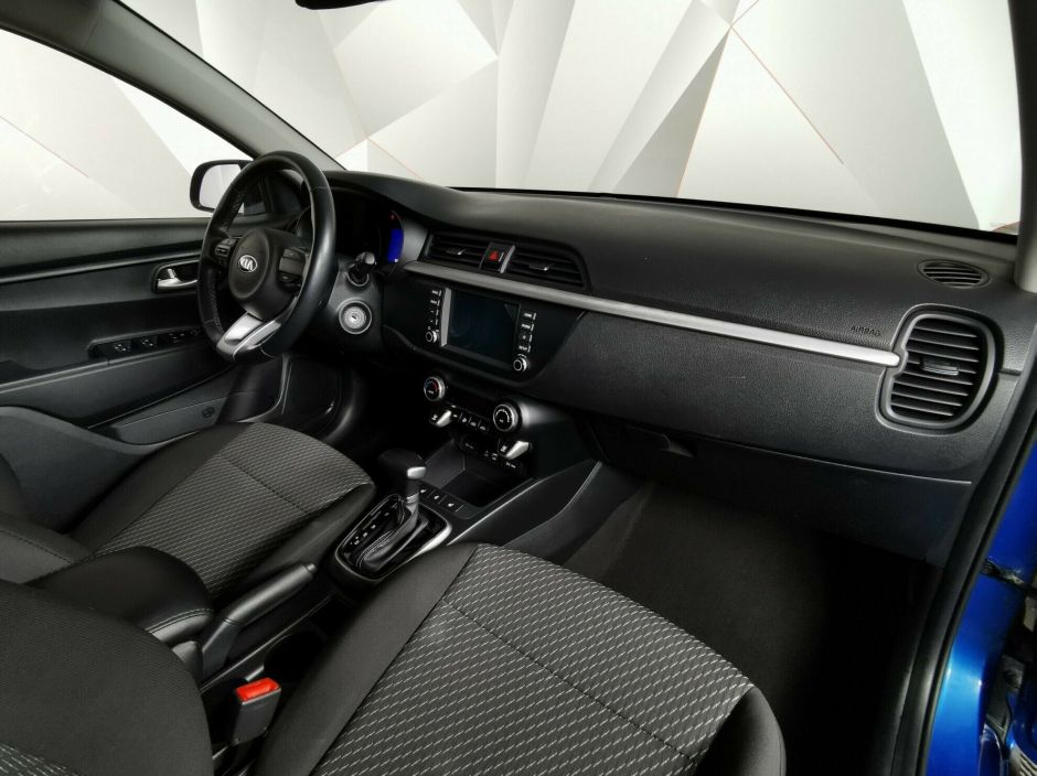 Kia Rio 1.6 АКПП, 2018, 60 000 км фото 9