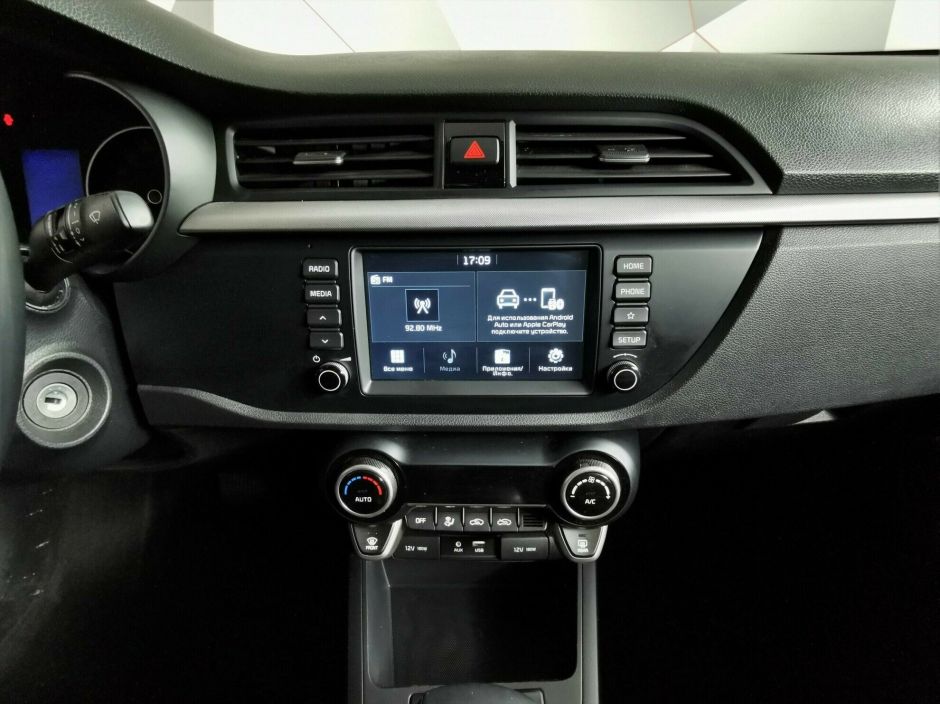 Kia Rio 1.6 АКПП, 2018, 74 000 км фото 10