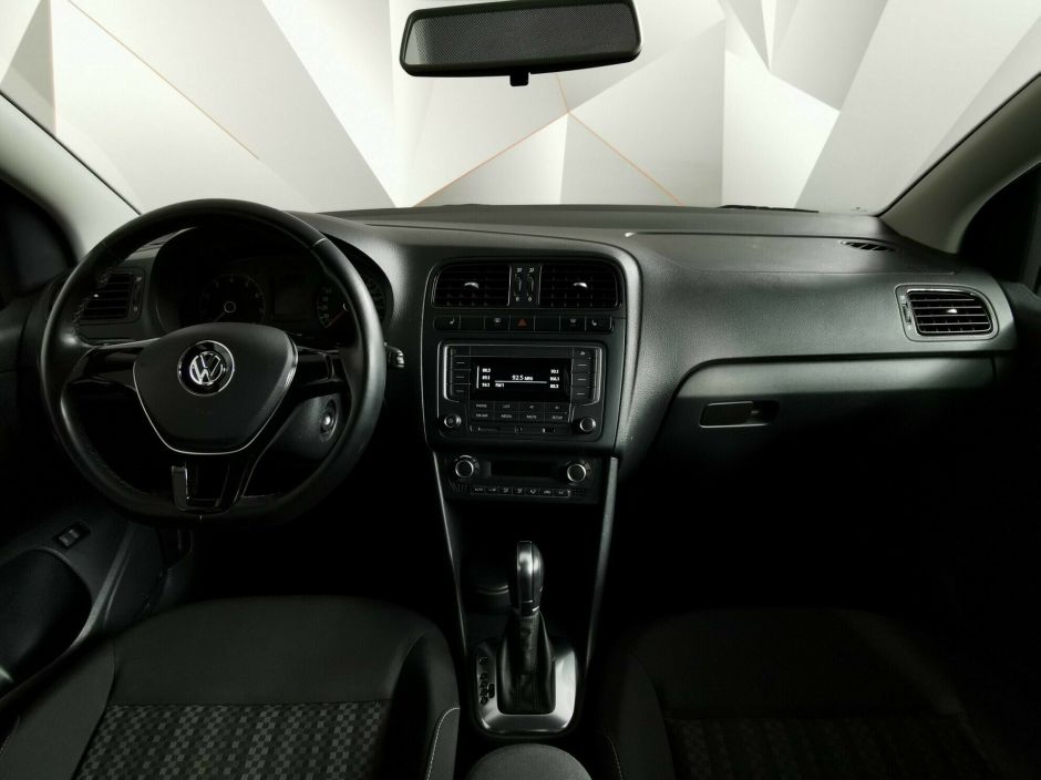 Volkswagen Polo 1.6 АКПП, 2017, 77 000 км фото 5
