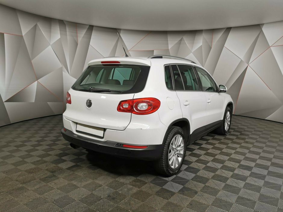 Volkswagen Tiguan 2.0 АКПП, 2011, 156 000 км фото 2