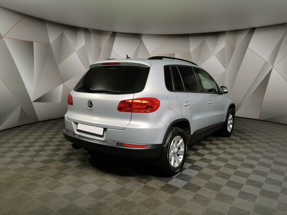 Volkswagen Tiguan 2.0 АКПП, 2013, 133 000 км фото 2