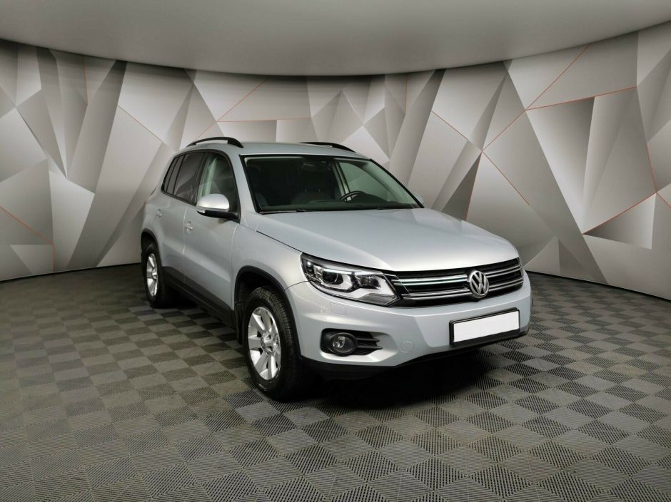 Volkswagen Tiguan 2.0 АКПП, 2013, 133 000 км фото 3