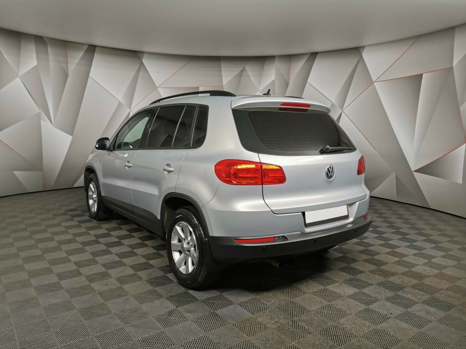 Volkswagen Tiguan 2.0 АКПП, 2013, 133 000 км фото 4