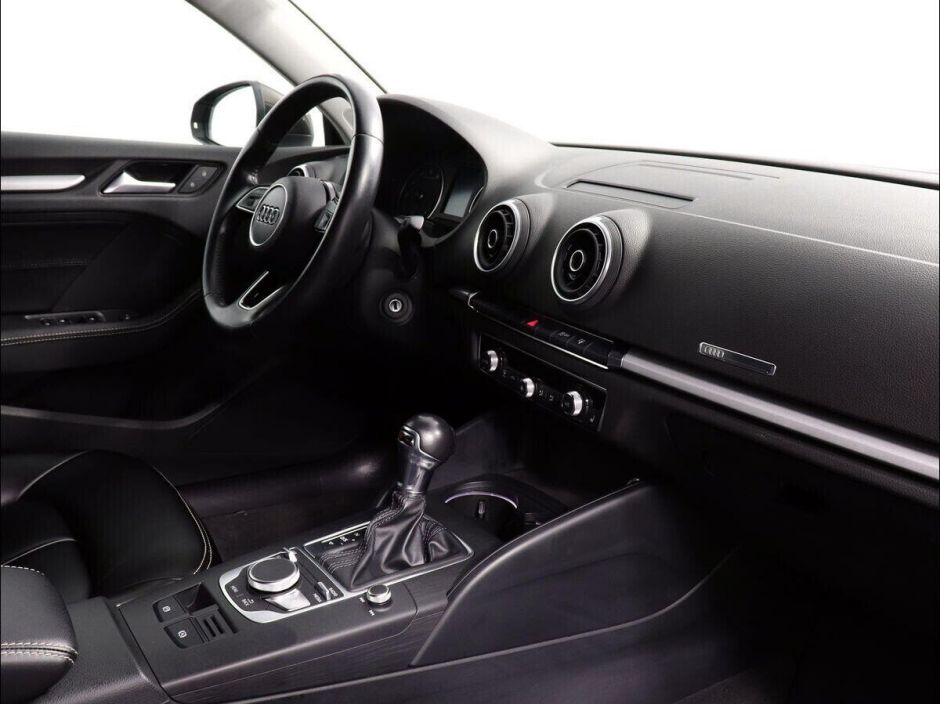 Audi A3 1.4 РКПП, 2016, 95 000 км фото 8