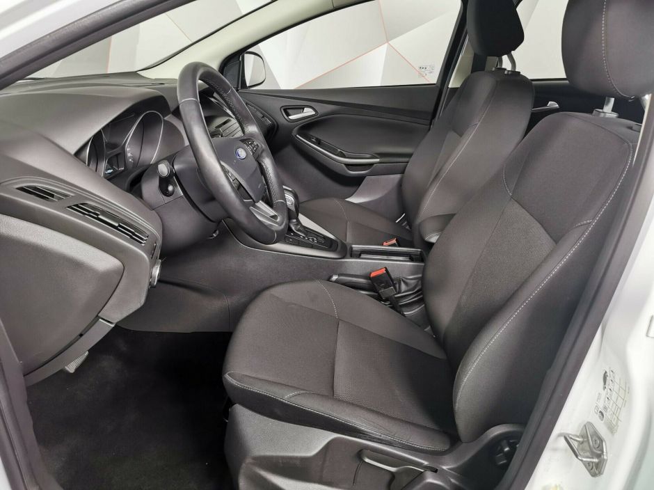 Ford Focus 1.6 АКПП, 2016, 98 000 км фото 10