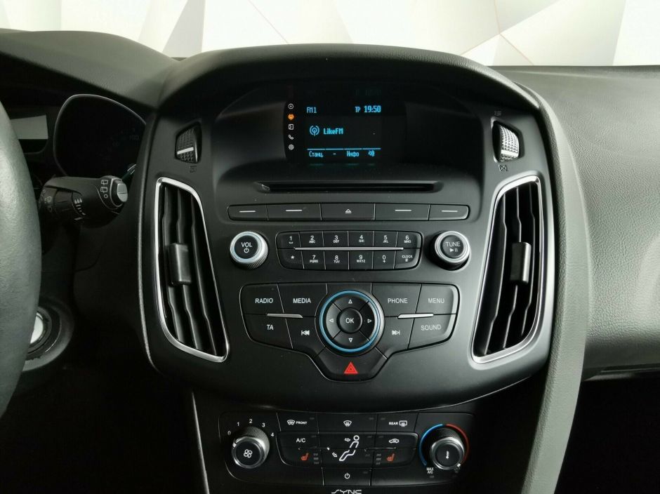 Ford Focus 1.6 АКПП, 2016, 98 000 км фото 11