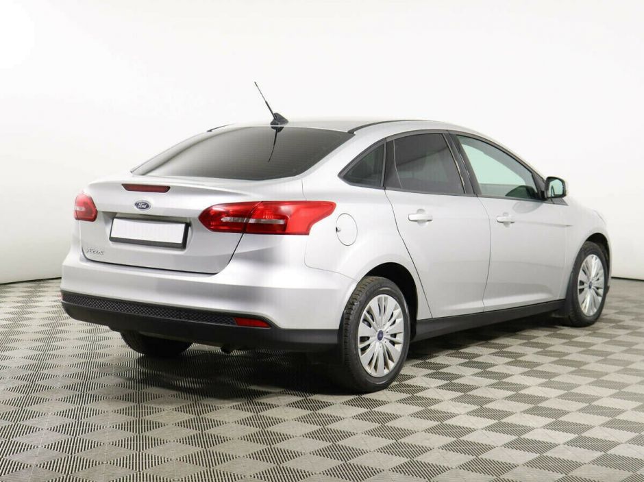 Ford Focus 1.6 РКПП, 2015, 100 000 км фото 2