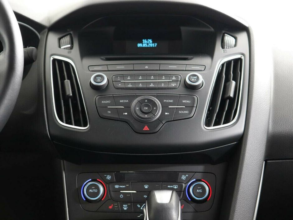 Ford Focus 1.6 РКПП, 2016, 88 000 км фото 9