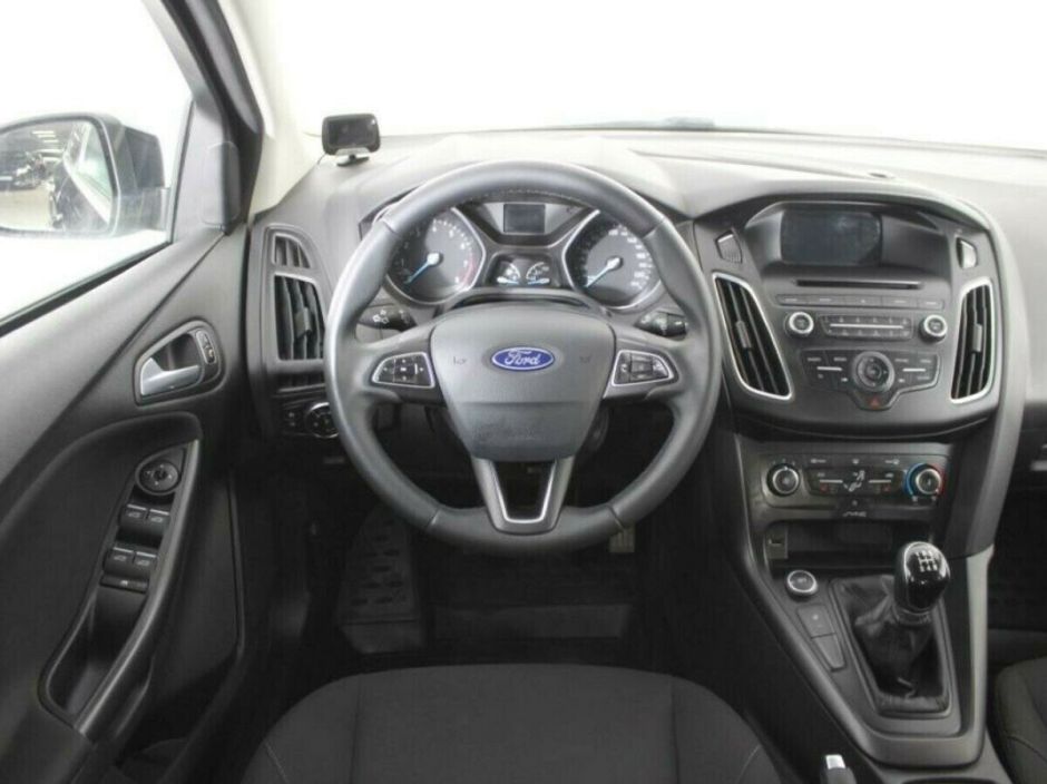 Ford Focus 1.6 РКПП, 2015, 105 000 км фото 5