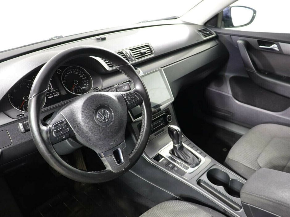 Volkswagen Passat 1.8 РКПП, 2012, 138 000 км фото 9