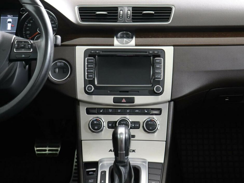 Volkswagen Passat 2.0 РКПП, 2013, 123 000 км фото 11