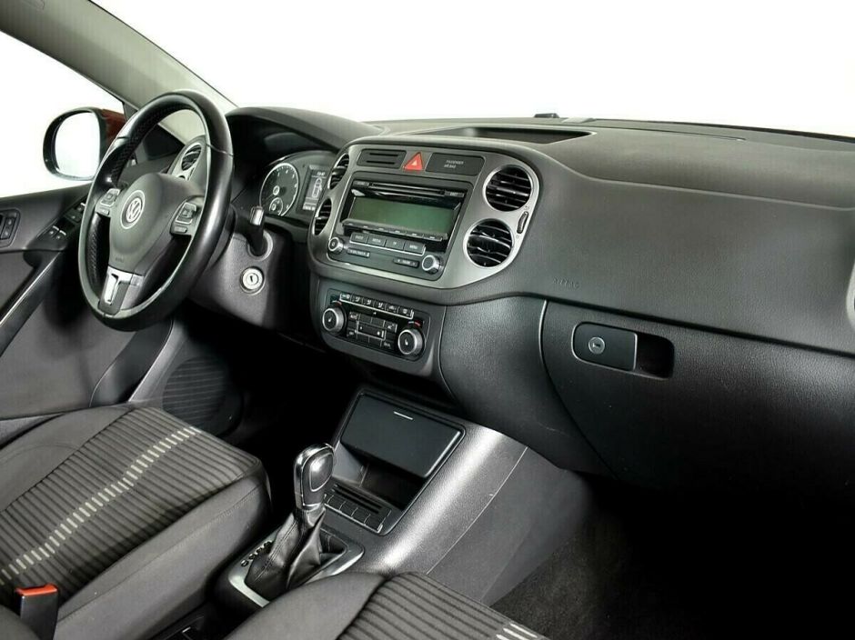 Volkswagen Tiguan 2.0 АКПП, 2011, 146 000 км фото 5