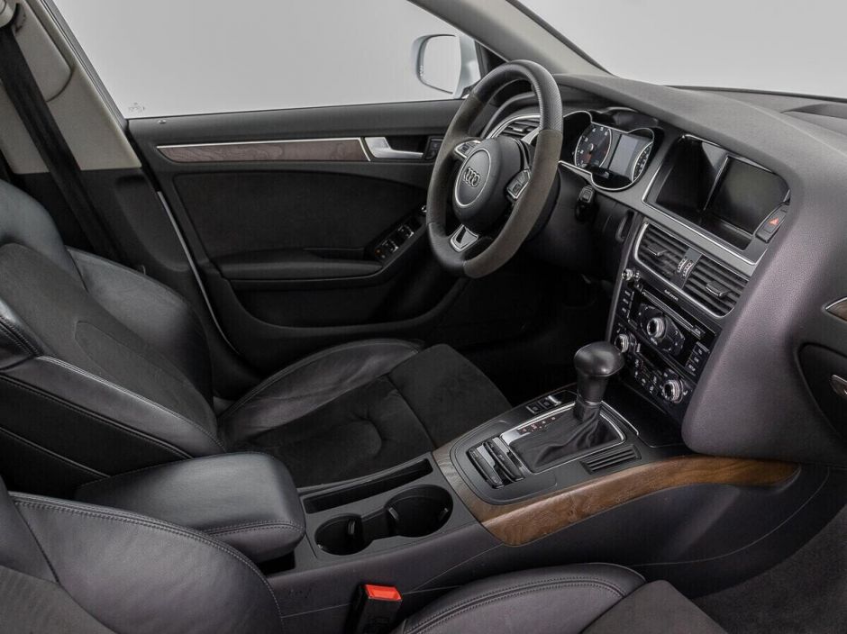 Audi A4 2.0 РКПП, 2014, 122 000 км фото 9