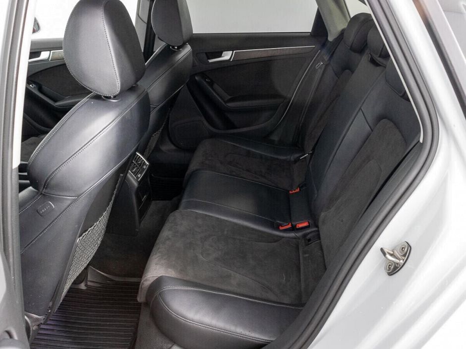 Audi A4 2.0 РКПП, 2014, 122 000 км фото 10