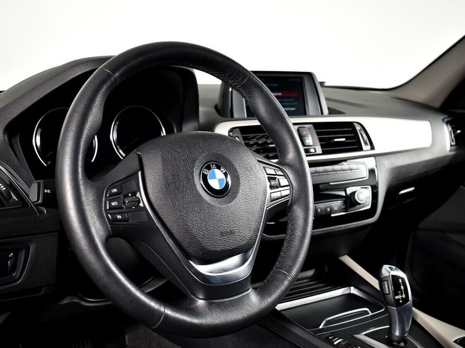 BMW 1 серии 1.5 АКПП, 2017, 77 000 км фото 5