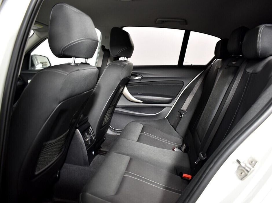 BMW 1 серии 1.5 АКПП, 2017, 77 000 км фото 8