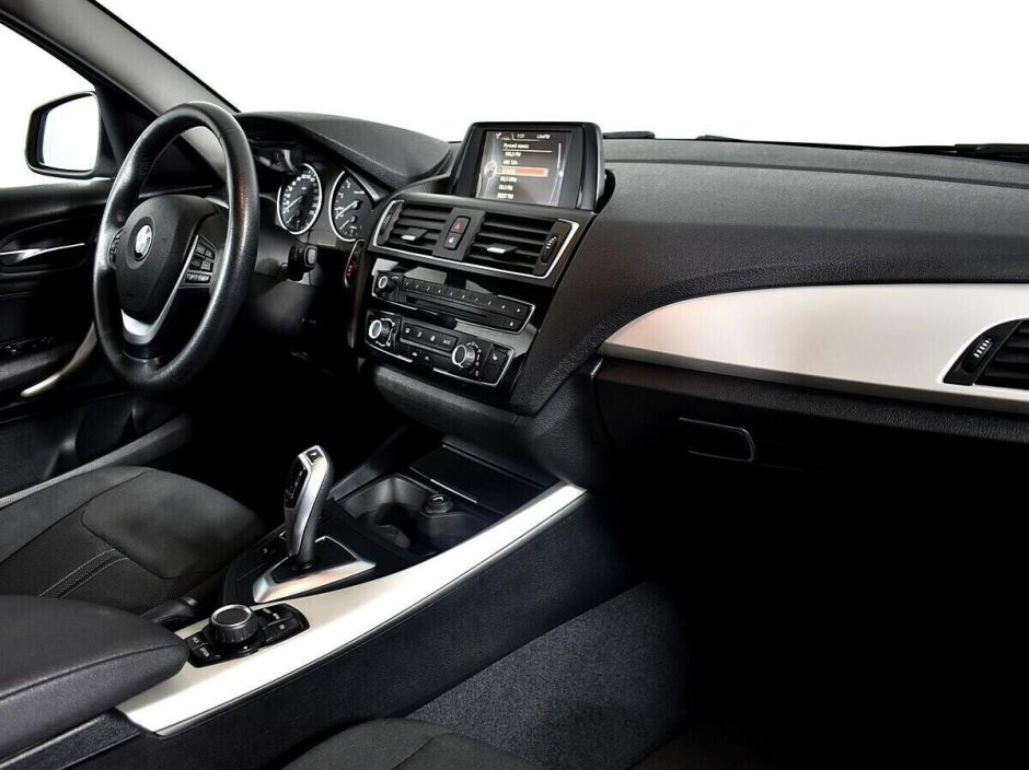 BMW 1 серии 1.5 АКПП, 2017, 86 000 км фото 8