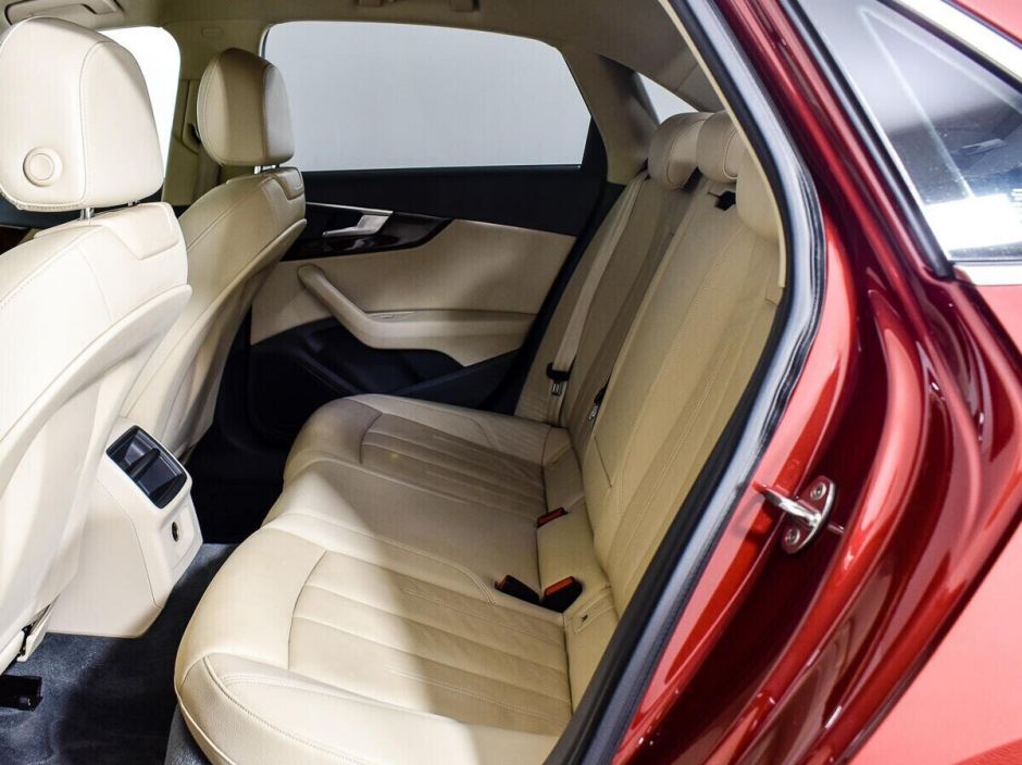 Audi A4 2.0 РКПП, 2015, 99 000 км фото 7