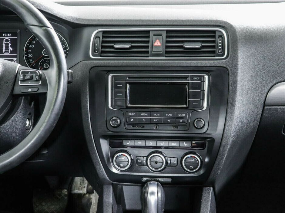 Volkswagen Jetta 1.4 РКПП, 2013, 127 000 км фото 8