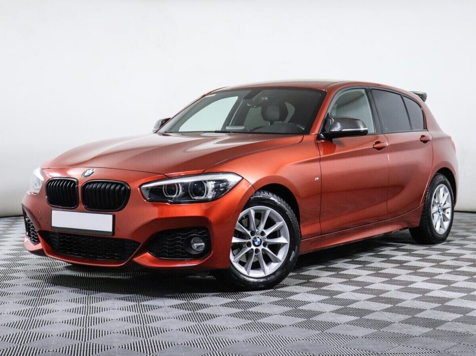 BMW 1 серии 1.5 АКПП, 2018, 60 000 км фото 1