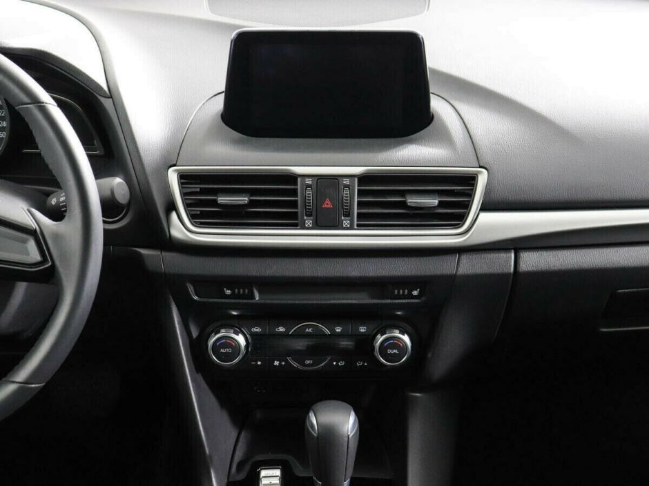 Mazda 3 1.5 АКПП, 2018, 65 000 км фото 5