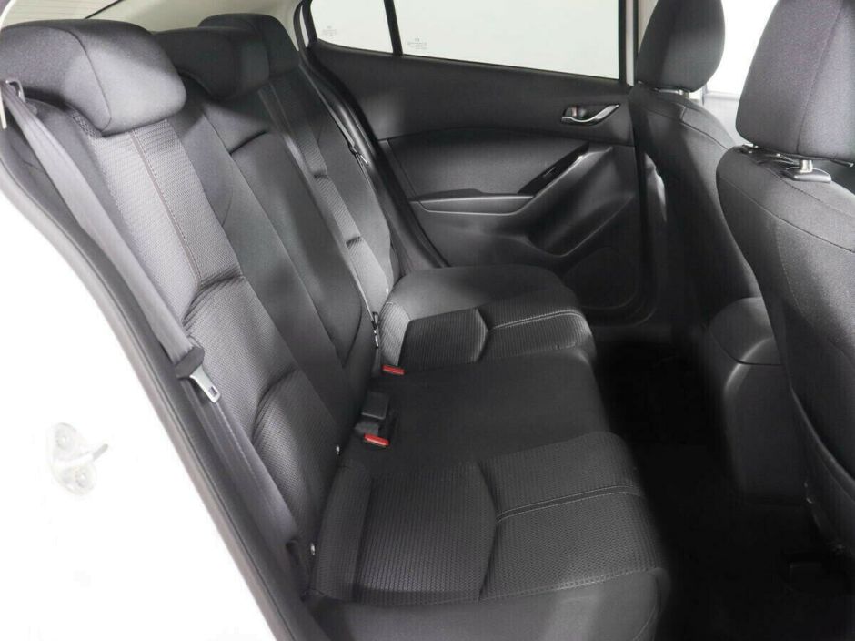 Mazda 3 1.5 АКПП, 2018, 65 000 км фото 7