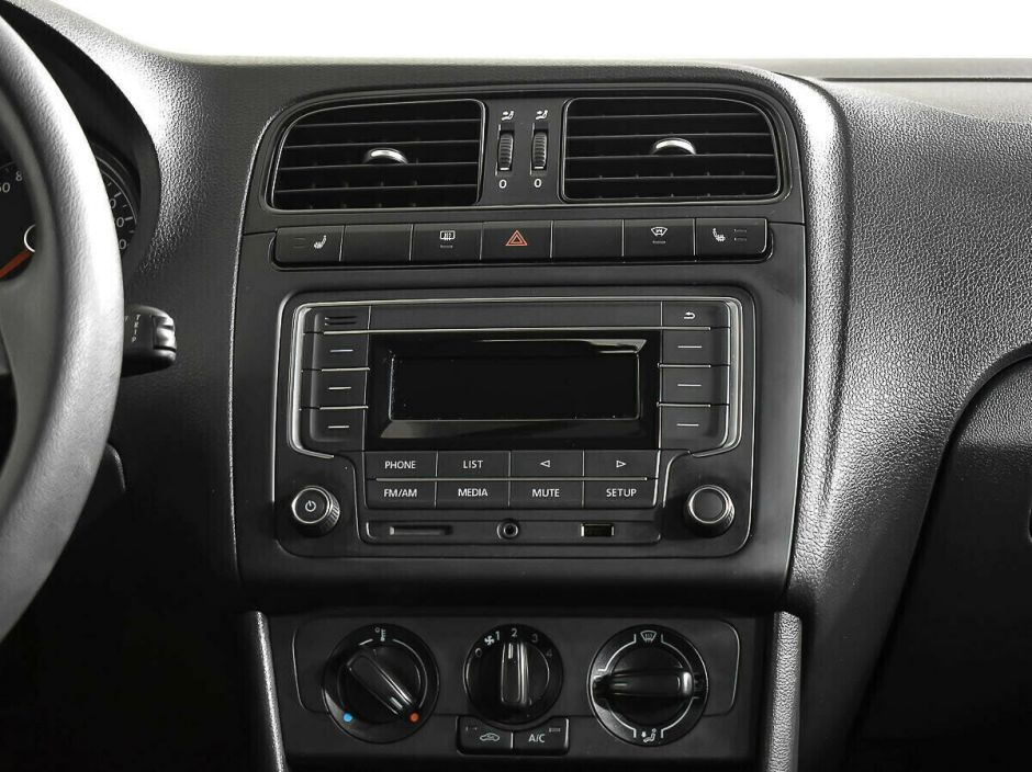 Volkswagen Polo 1.6 МКПП, 2017, 83 000 км фото 8