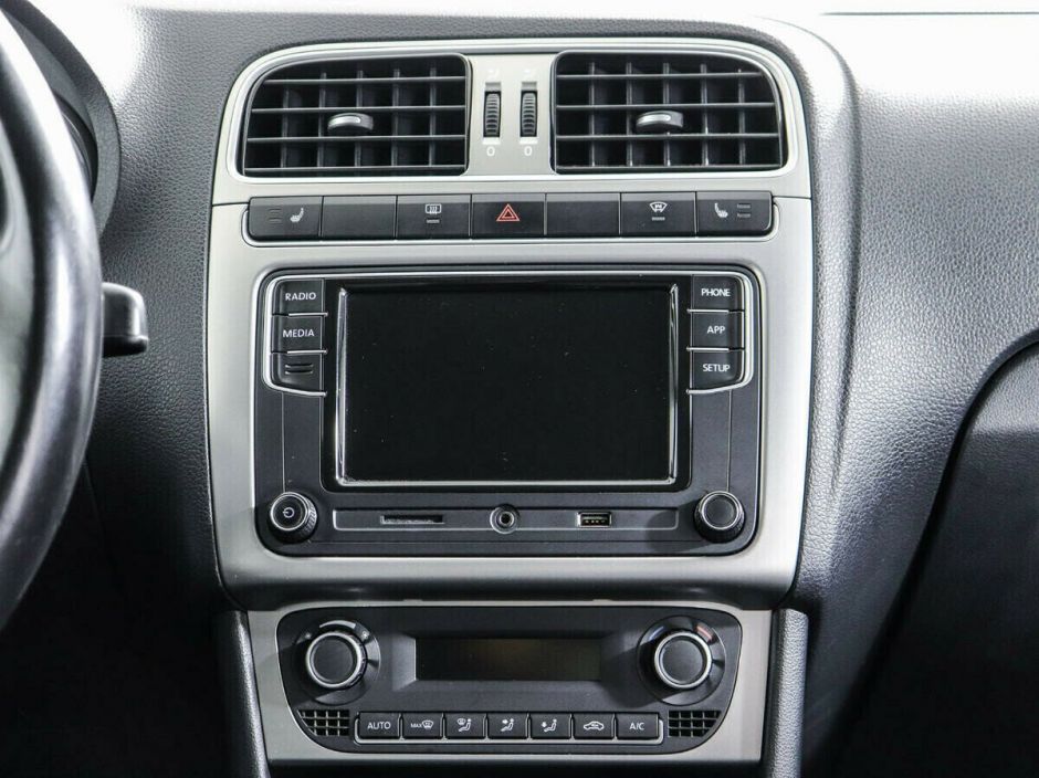 Volkswagen Polo 1.6 МКПП, 2019, 54 000 км фото 7