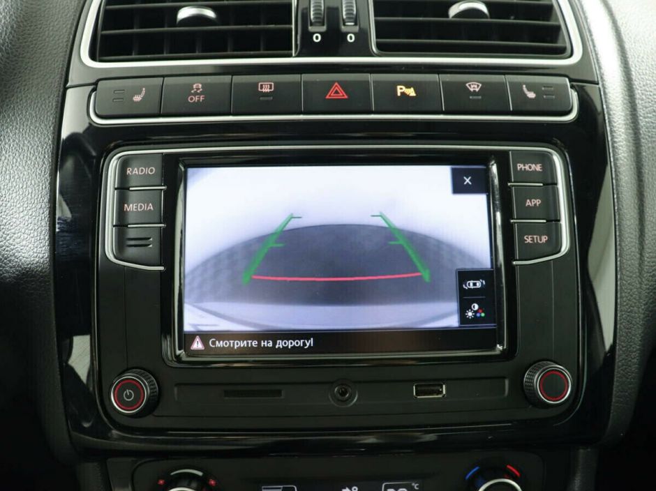 Volkswagen Polo 1.4 РКПП, 2017, 84 000 км фото 8