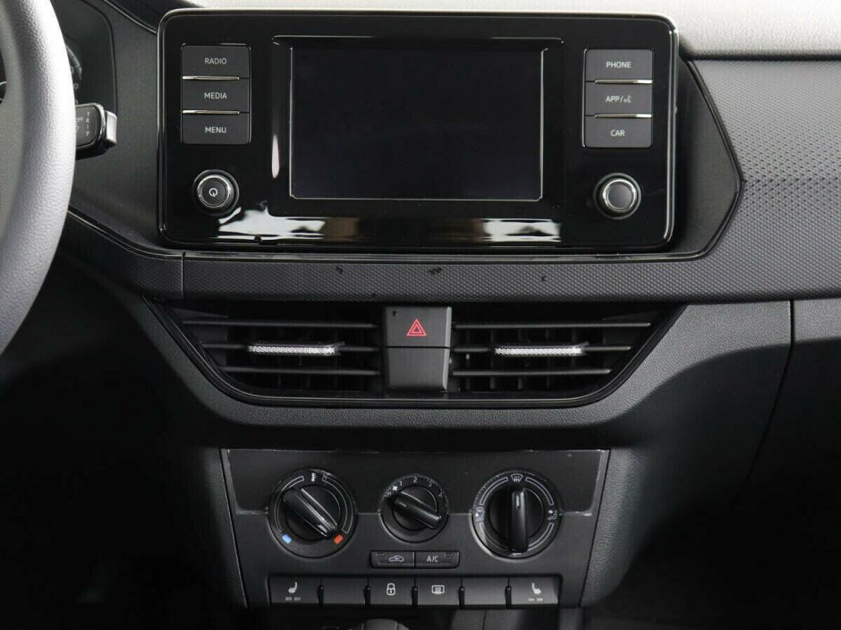 Volkswagen Polo 1.6 АКПП, 2020, 45 000 км фото 6