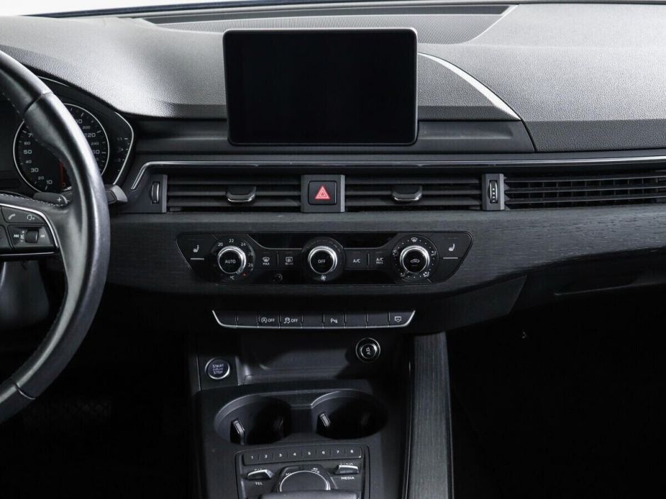 Audi A4 2.0 РКПП, 2019, 58 000 км фото 8