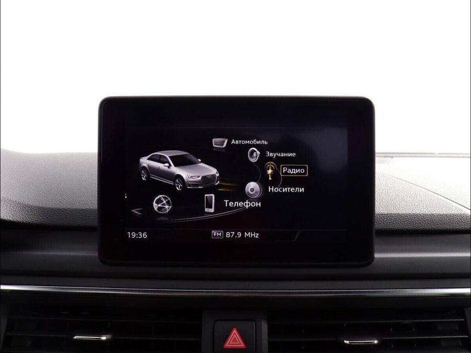 Audi A4 2.0 РКПП, 2019, 60 000 км фото 7