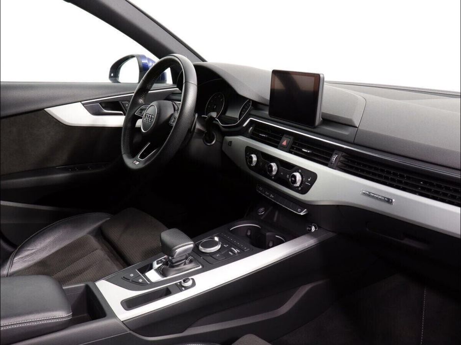 Audi A4 2.0 РКПП, 2019, 60 000 км фото 9