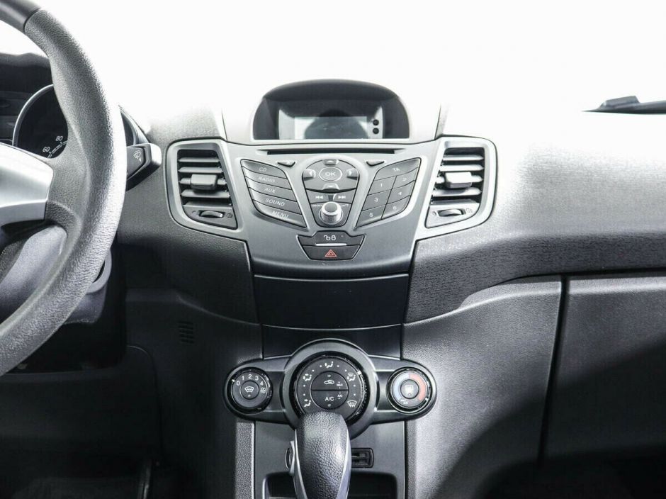 Ford Fiesta 1.6 РКПП, 2015, 104 000 км фото 7