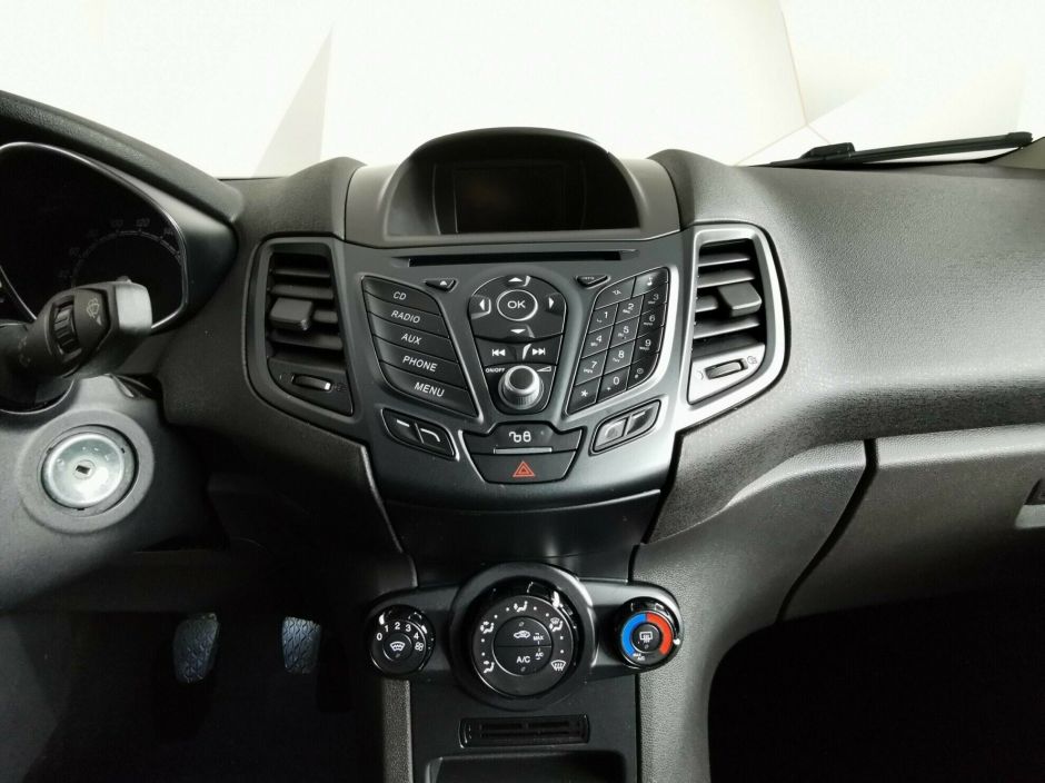 Ford Fiesta 1.6 МКПП, 2017, 74 000 км фото 9