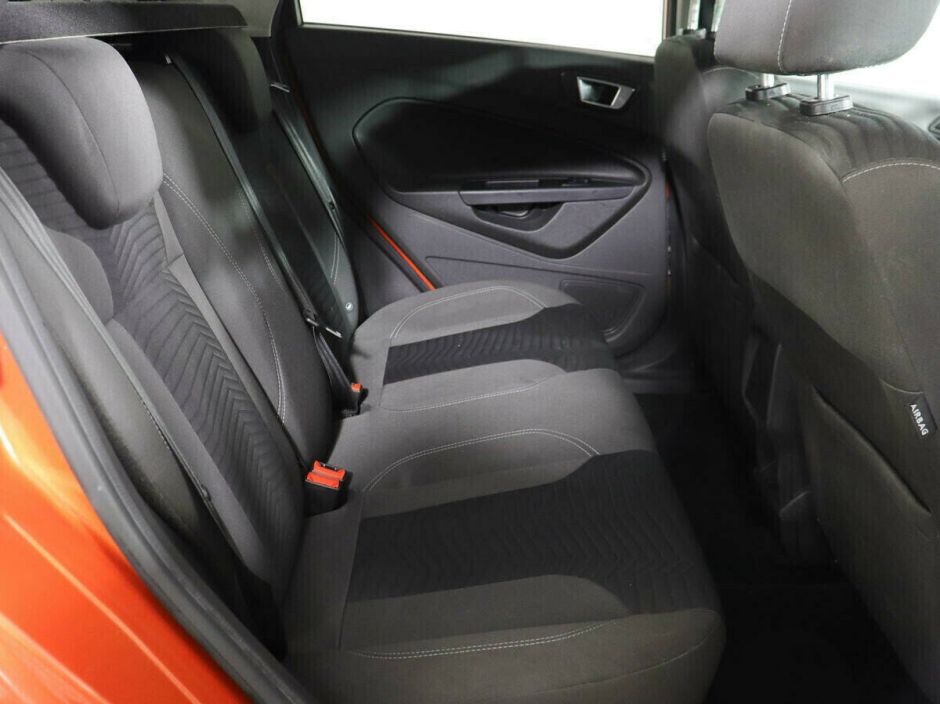Ford Fiesta 1.6 РКПП, 2015, 110 000 км фото 8